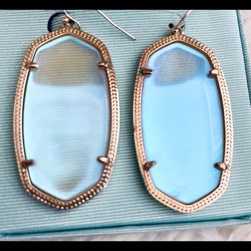 Kendra Scott Iridescent Dangle Earrings!